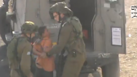 Video: Soldiers detain developmentally-disabled child in Hebron, 19 Oct. 2014