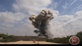 Gaza Police Dismantle Unexploded Israeli Bomb in Southern Gaza