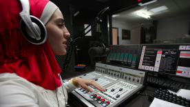 Palestinian Media Outlets Commit to More Coverage of Women’s Affairs