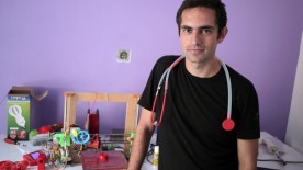 Doctor in Blockaded Gaza Makes Stethoscope with 3-D Printer