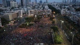 Thousands Protest Israeli Annexation in Tel Aviv; Bernie Sanders Calls to ‘Stand Up to Authoritarian