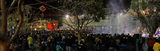 A crowd enjoys a musical performance in Bethlehem's Manger Square. (PHOTO: Firas Mukarker)
